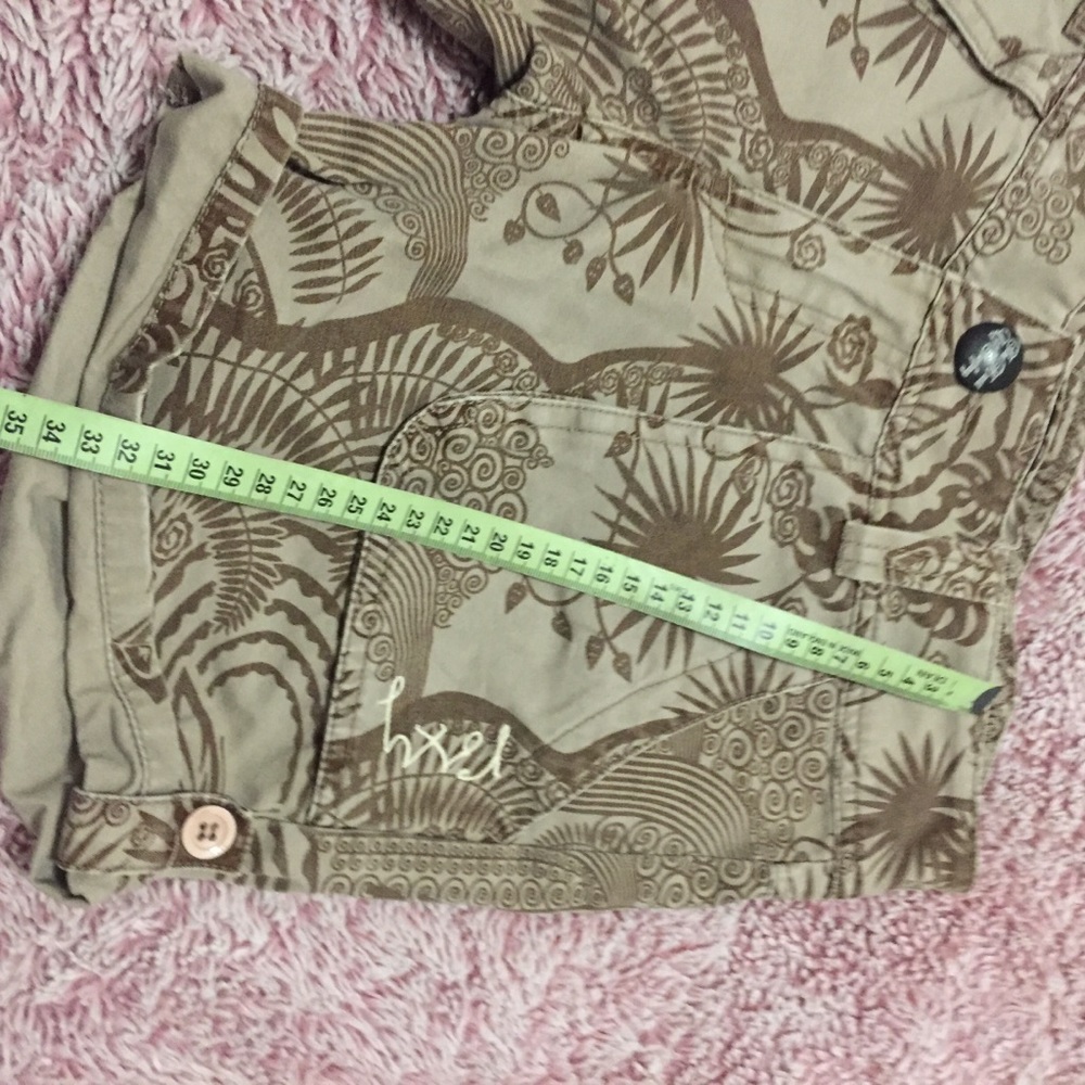 ROXY SURFWEAR SHORTS sz 10  tropical print green olive pockets streetwear - Picture 14 of 14